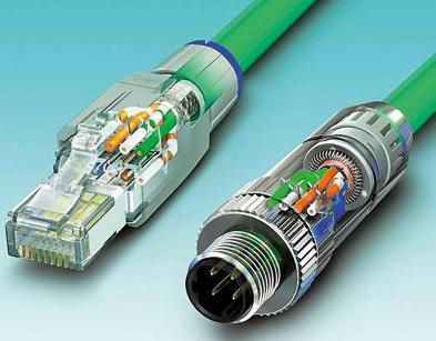圖3 按入電纜芯、剪斷，且蓋好防護蓋：無論是RJ45還是M12連接器，它們都能夠實現(xiàn)快速且可靠的安裝