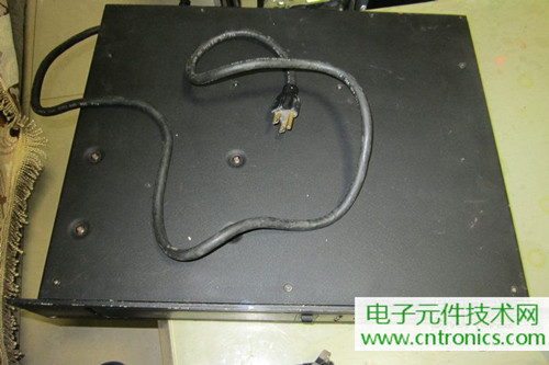 用料很給力！專業(yè)后級功放美國高峰FA1201拆解