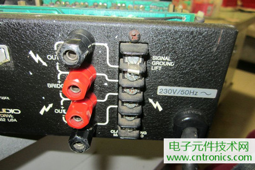 用料很給力！專業(yè)后級功放美國高峰FA1201拆解