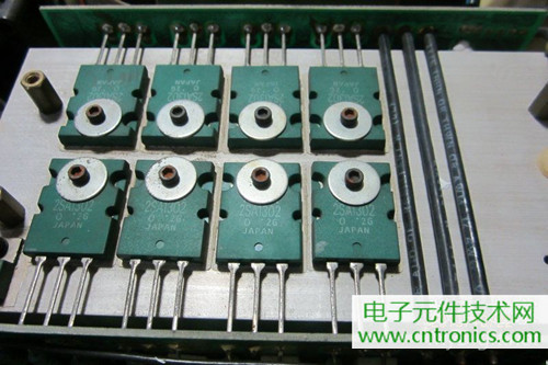 用料很給力！專業(yè)后級功放美國高峰FA1201拆解