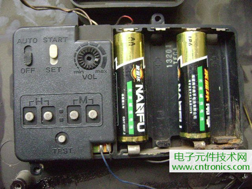 拆個老古董，日本精工石英電子掛鐘拆解