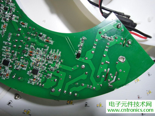 高端大氣上檔次！智能遙控調(diào)光LED吸頂燈拆解
