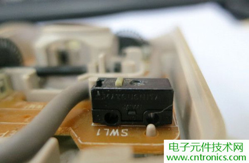殿堂級(jí)機(jī)械鼠標(biāo)拆解：嘆精致做工！
