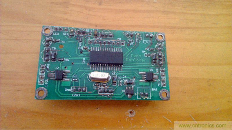 牛人力作！PCB版藍(lán)牙智能小車DIY