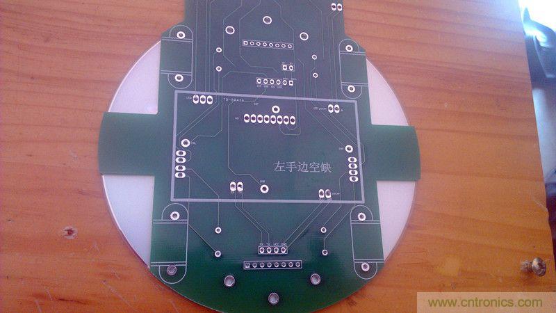 牛人力作！PCB版藍(lán)牙智能小車DIY