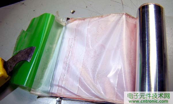 筆記本電池拆解，探秘電池內(nèi)部結(jié)構(gòu)