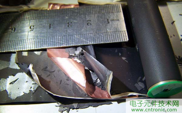 筆記本電池拆解，探秘電池內(nèi)部結(jié)構(gòu)