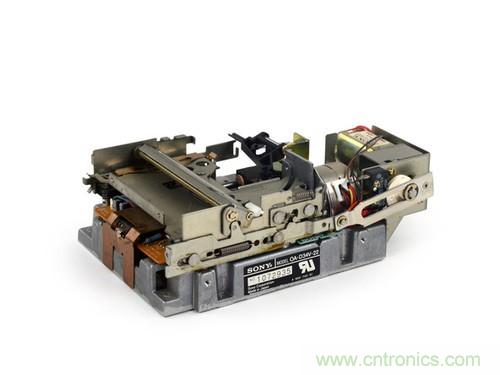 拆！古董級Macintosh 128K電腦