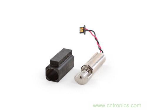 牛人強(qiáng)拆！新HTC One(M8)真機(jī)精密做工難修理
