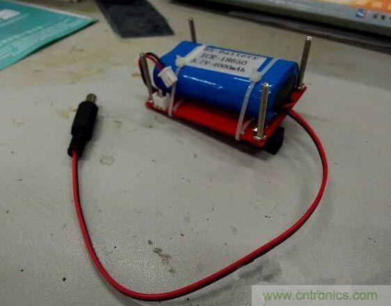 DIY神器：夜間不間斷電源，大學(xué)通宵嗨翻天！
