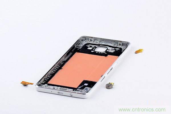 拆解狂魔荼毒新機(jī)三星金屬Galaxy A5，看槽點(diǎn)在何方？