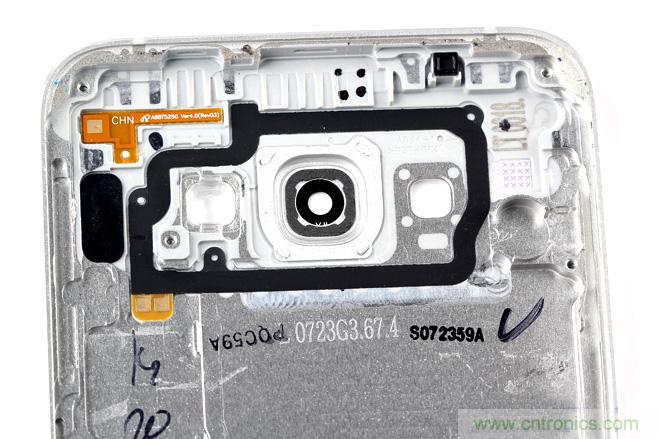 三星Galaxy A8拆解，中端、旗艦傻傻分不清楚