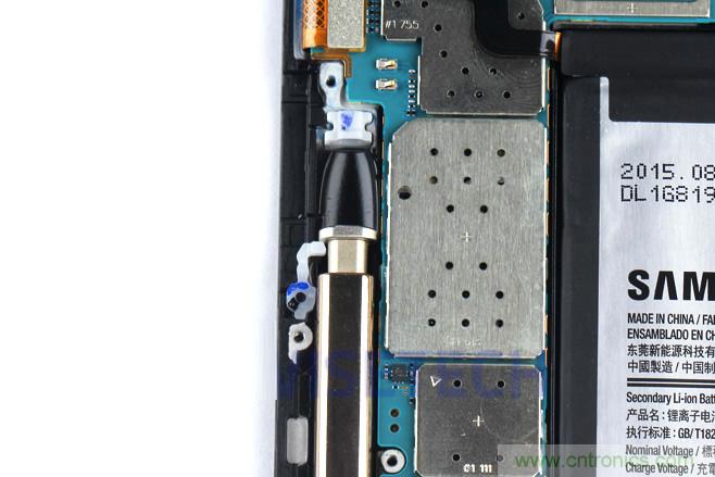 Galaxy Note5拆解，與S系列差距日漸模糊
