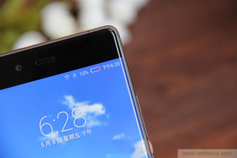 無邊框的 nubia Z9 ，一款既有驚喜，又有驚艷的智能手機(jī)