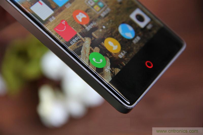 無邊框的 nubia Z9 ，一款既有驚喜，又有驚艷的智能手機(jī)