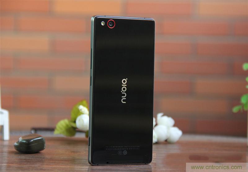 無邊框的 nubia Z9 ，一款既有驚喜，又有驚艷的智能手機(jī)
