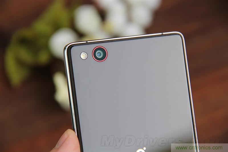 無邊框的 nubia Z9 ，一款既有驚喜，又有驚艷的智能手機(jī)