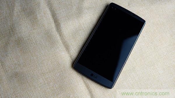 業(yè)界良心 LG V10 評測:剛毅、冷峻，不失人性化