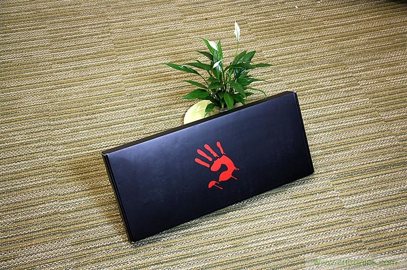 曾經(jīng)的網(wǎng)吧統(tǒng)治者—雙飛燕血手幽靈機(jī)械鍵盤，真世界最快？