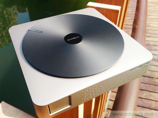 無屏電視時代已然來臨，客廳你做好準備了嗎？