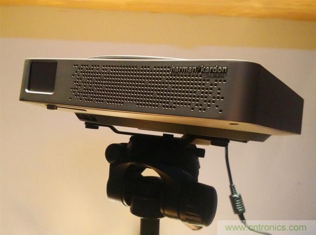 無屏電視時代已然來臨，客廳你做好準備了嗎？