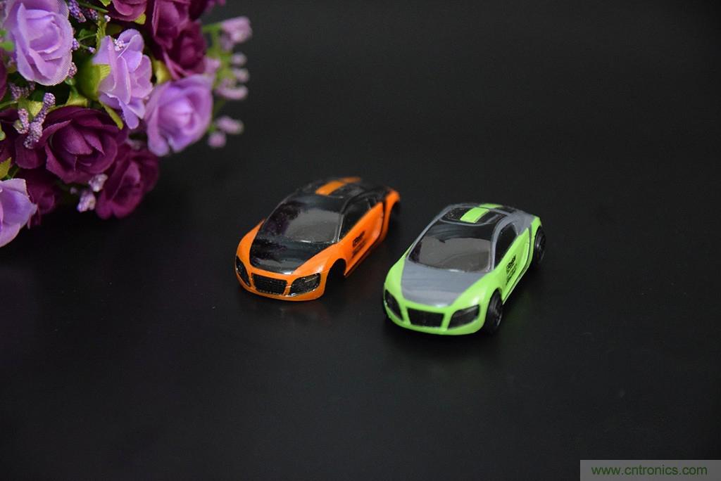 虛擬與現(xiàn)實(shí)相結(jié)合的飛車游戲，讓你體驗(yàn)速度與激情的碰撞！
