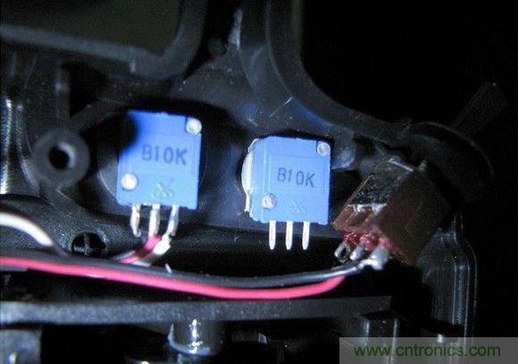 無人機(jī) DIY 制作全過程，酷得不要不要的！