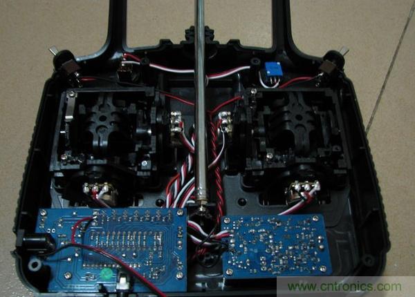 無人機(jī) DIY 制作全過程，酷得不要不要的！
