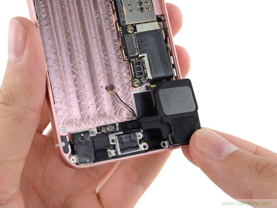 有什么地方?jīng)]有變？iPhone SE真機(jī)拆解