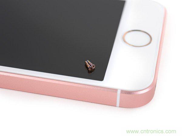 有什么地方?jīng)]有變？iPhone SE真機(jī)拆解