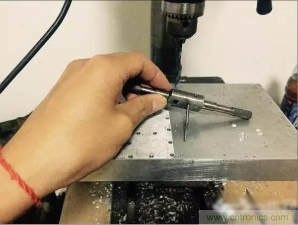 想看大牛是如何DIY射頻功放的嗎？