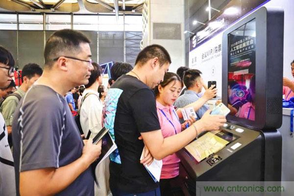 明年再見！“WAIE 2019第四屆上海國(guó)際人工智能展覽會(huì)暨人工智能產(chǎn)業(yè)大會(huì)”完美落幕！